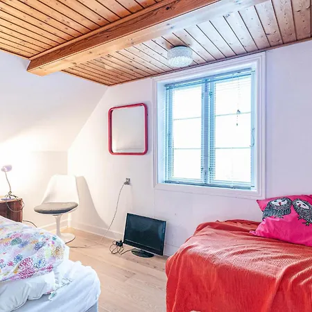 Cozy In With House Sea View Hasle